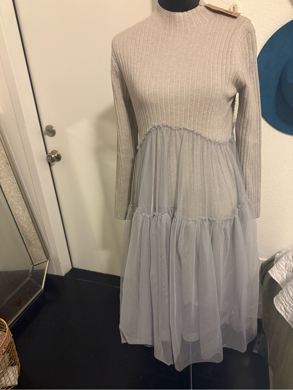 Ribbed Knit & Tulle Maxi Dress in Light Gray